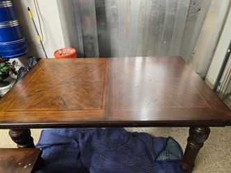 Solid Wood Dining Table w/ 2 Leaves – Heavy Duty – $140 OBO