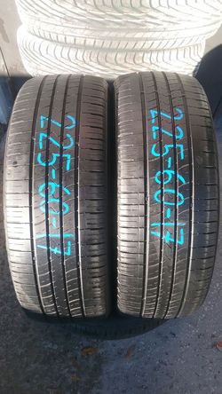 Pair of used 225 60 17 Kumho tires