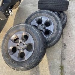 (5) Jeep Wheels and Tires 18 inch