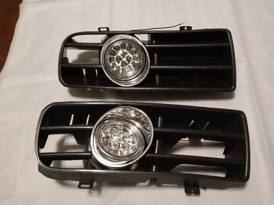 Front Fog Light Grill Set For VW Golf 4 MK4 1(contact info removed)