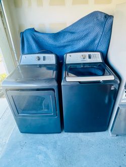 GE Washer and Dryer Set