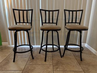 Set of 3 Swivel Bar Stools
