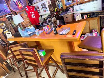 Solid Wood Professional Quality Bar with Bar Stools