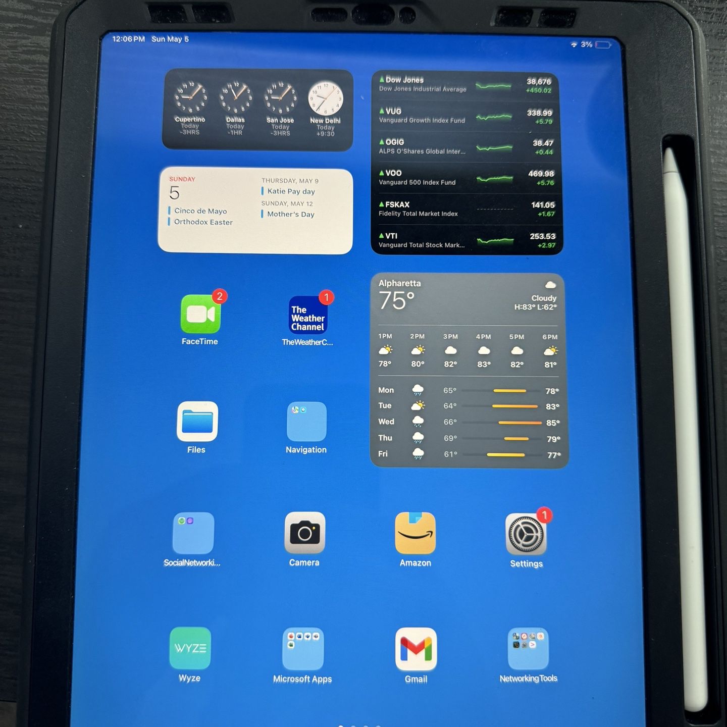 iPad Pro 3rd generation With Case And Apple Pencil 