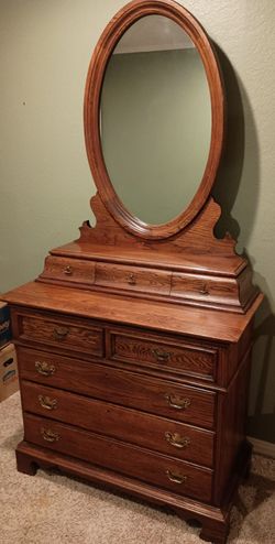 High quality, solid wood vintage Lexington furniture bedroom set-"Victorian Sampler" collection