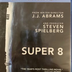 SUPER 8 (Blu-Ray + DVD + Digital-2011)