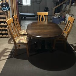 Pedestal Table With Extender