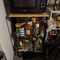 Microwave with free table