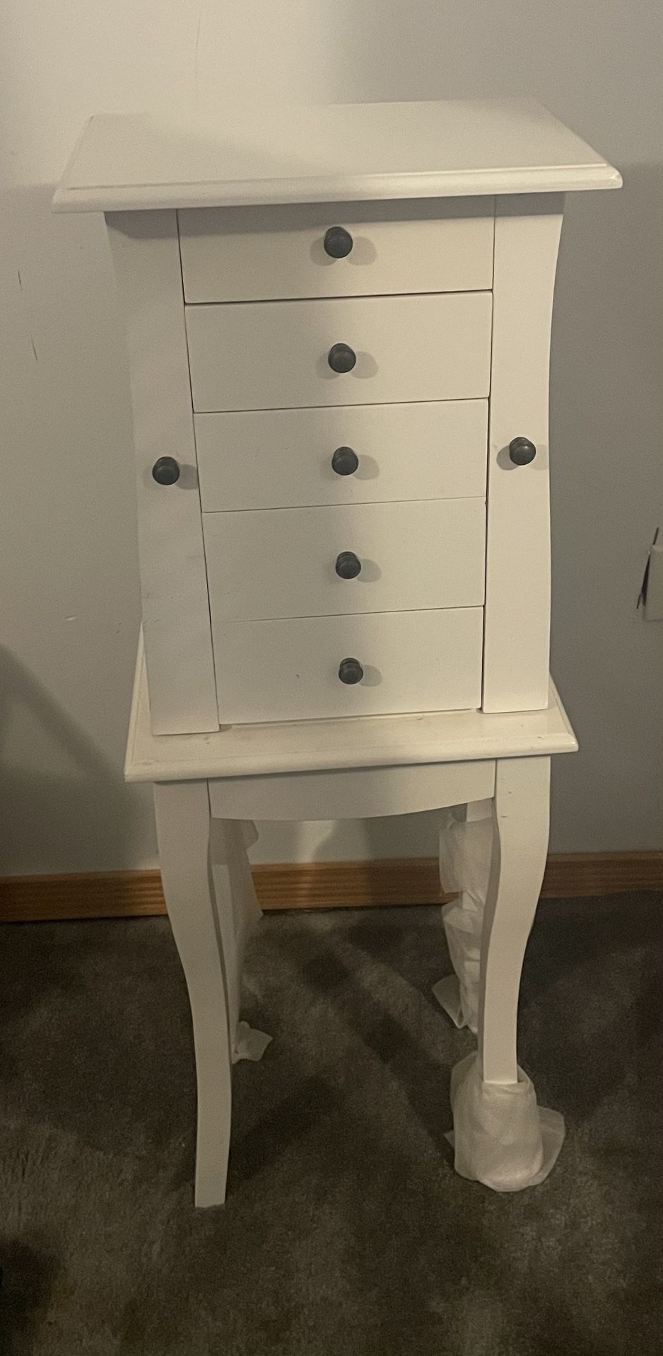 White Standing Jewelry Box