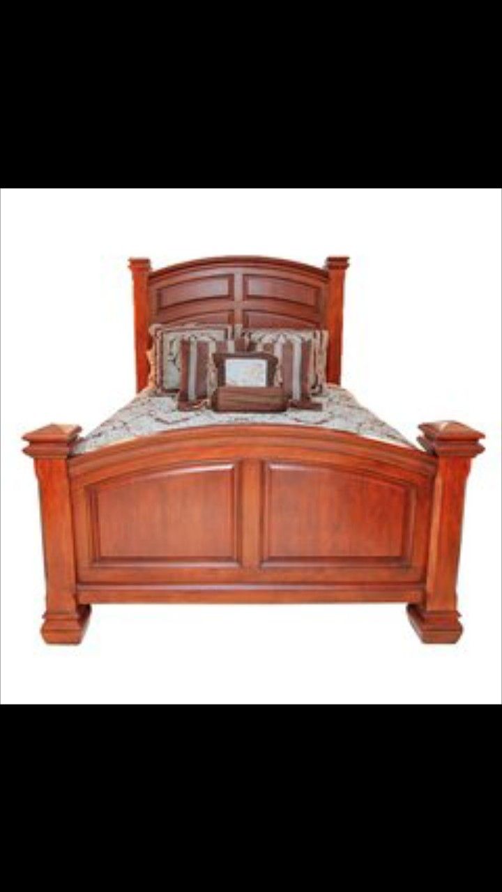 Wood frame Queen Size Bed