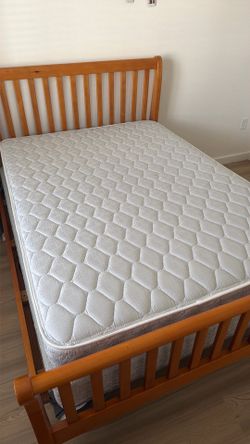 Full size mattress with box spring