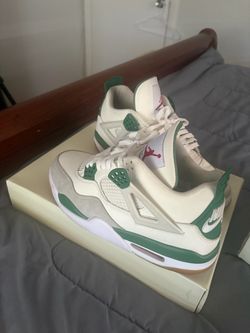 PINE GREEN JORDAN 4