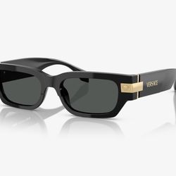 🔥 $199 STEAL! Authentic Versace VE4465 Black Rectangle Sunglasses - Like New 🔥