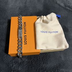 LV Bracelet 