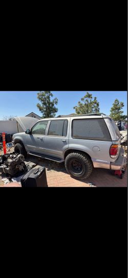 FORD EXPLORER, $4000
