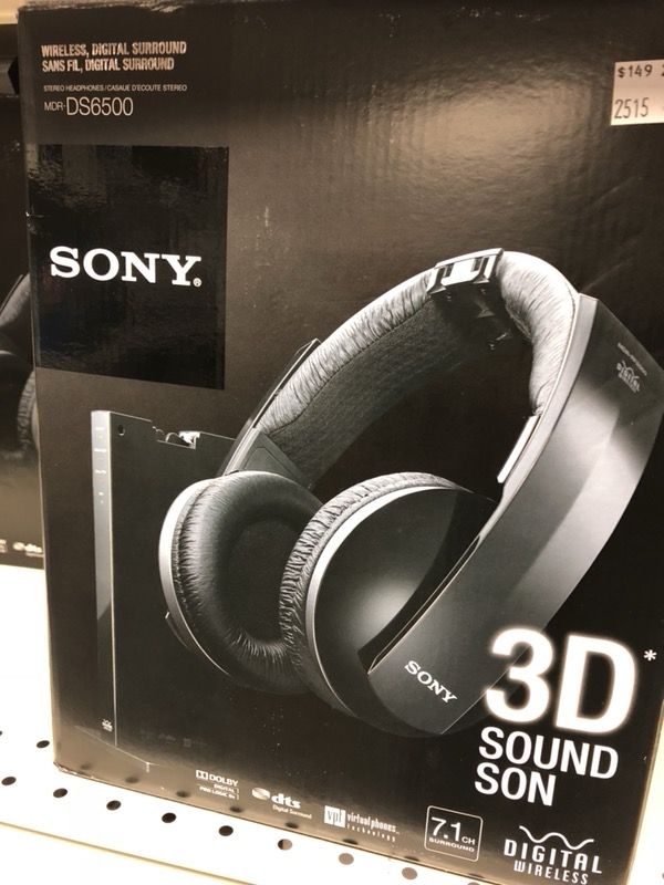 New In Box Sony Wireless headphone set 3D
