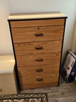 5- Drawer Tall Dresser Chest