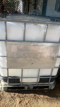 Tampo de agua en buena condiciones