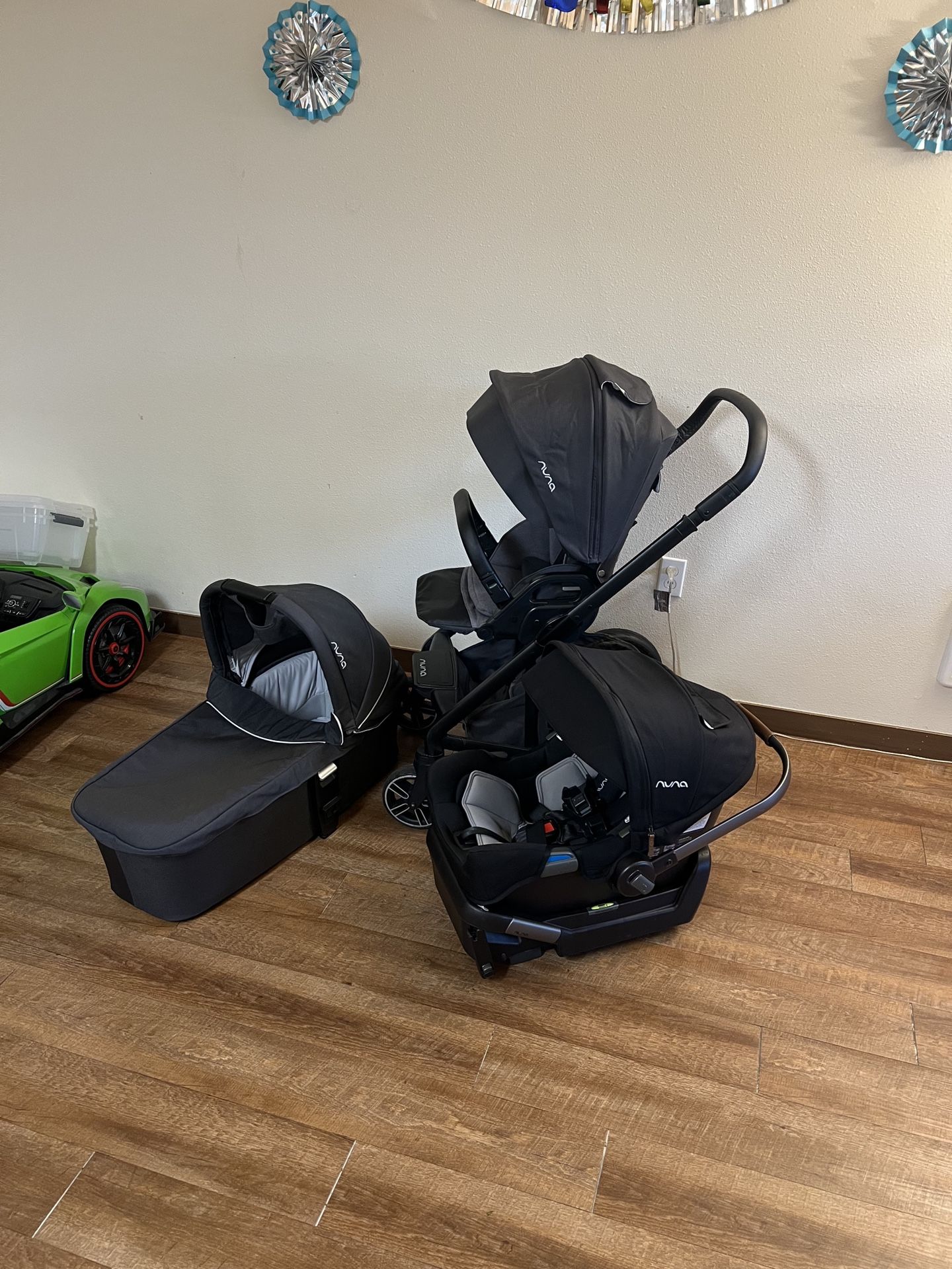 Nuna Stroller MIXX and Car Seat, Bassinet