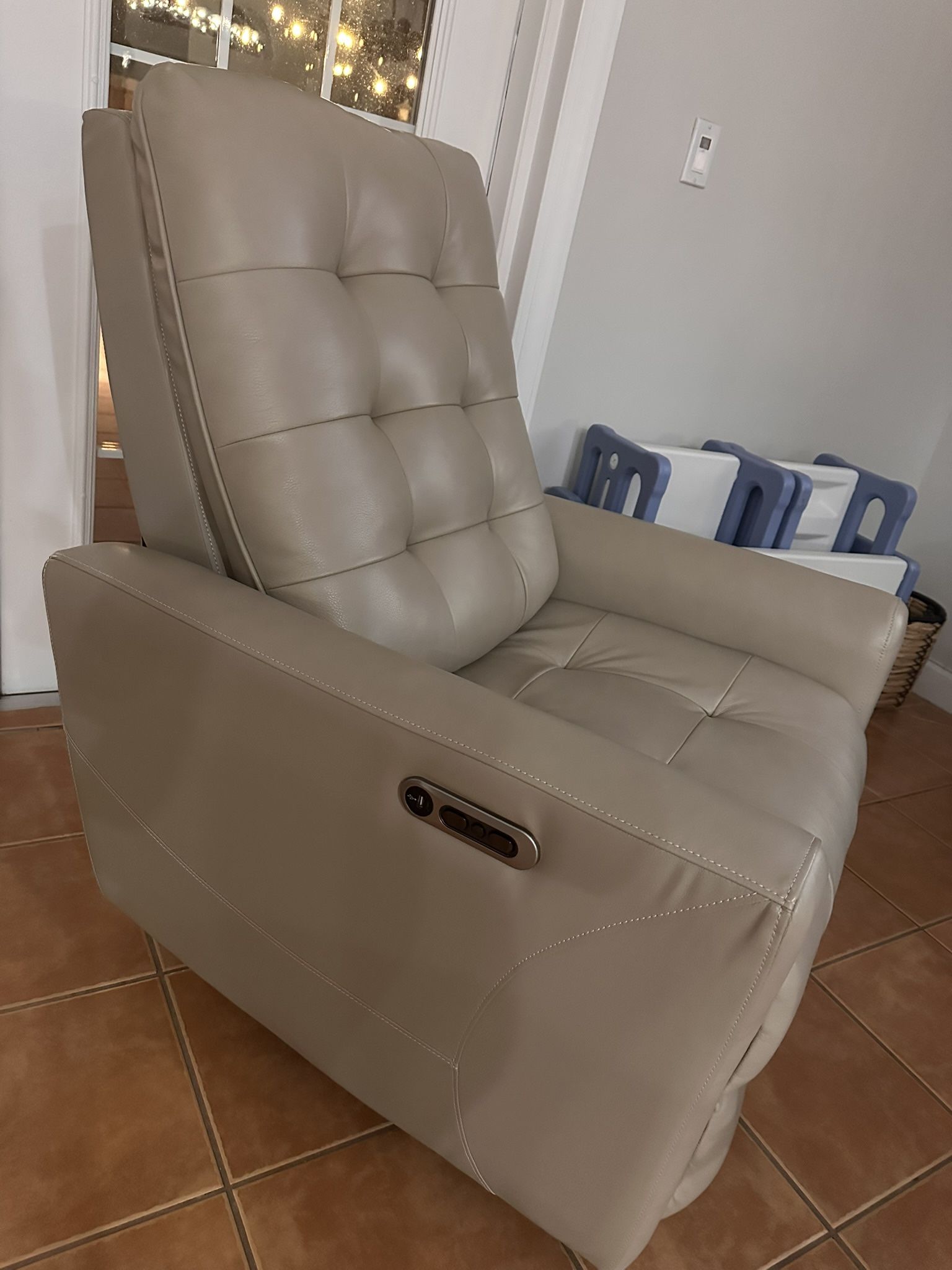 Unused Recliner Sofa