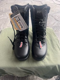 3D2 Magnum Womens boots (size 8.5 )