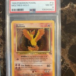 1999 Pokemon Moltres Fossil PSA 8