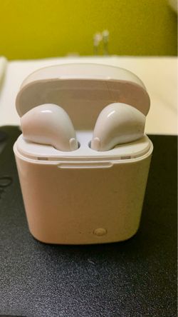 Wireless earbuds pick up 32837 area or 32809 not Apple company