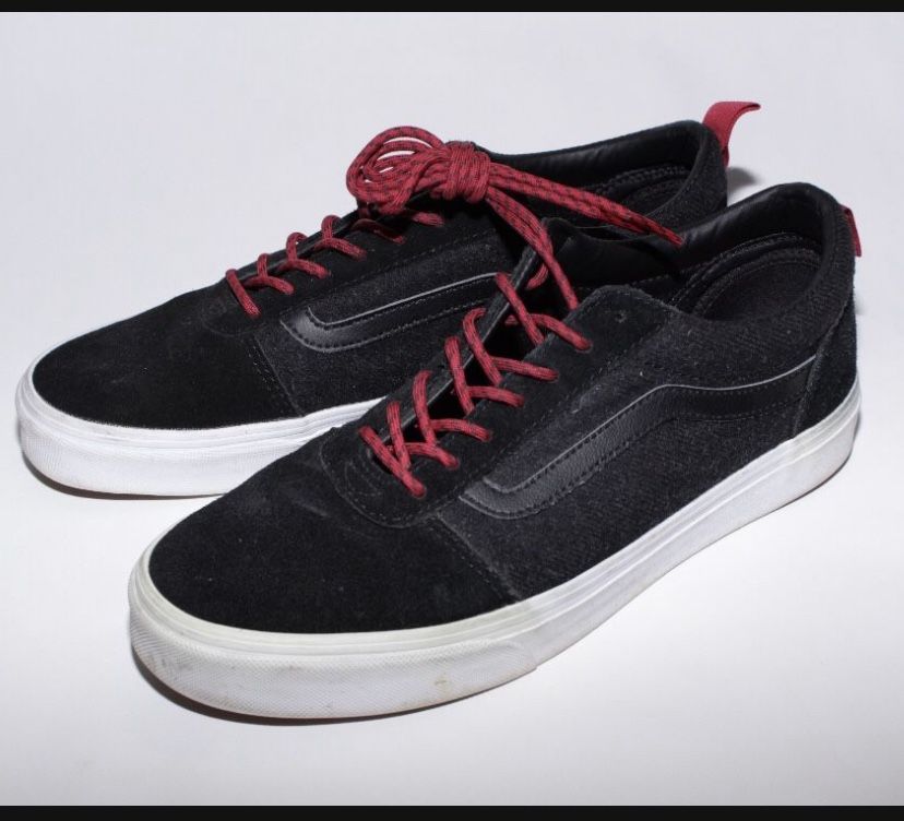 Men’s Black Suede Vans, Size 9. Like New!