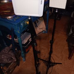 2 Three,legs Stand, BRIGHT,LIGHT,,AND MIC.