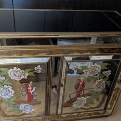 Bar / Cabinet With Chinese Theme And Mirrors