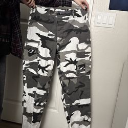 Black n white camo pants