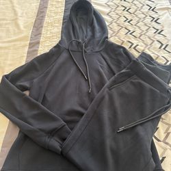 Woman’s Members Mark Hoodie Set 