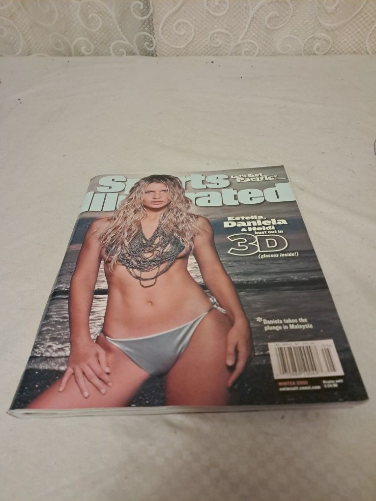 Like New 2000 Sports Illustrated Swimsuit Edition Daniela Takes The Plunge In Malaysia Winter 2000 Swimsuit Edition