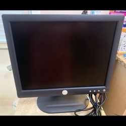 Dell E153FPf 15” LCD Flat Panel Monitor w/ a 1024 x 768 native resolution design