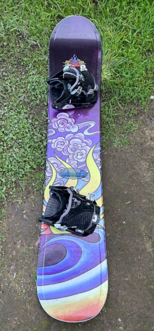142 Cm Lib Technology Snowboard With Bindings