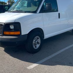 2013 GMC Savana