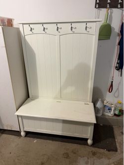 White Entryway Hall Tree Bench / Mudroom Coat Rack Storage Seat