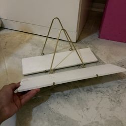 Two small shelfs 