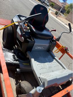 Cruz 42 in. 19.0 HP 540cc EX1900 Series Briggs and Stratton Engine Dual Hydrostatic Drive Gas Zero Turn Mower