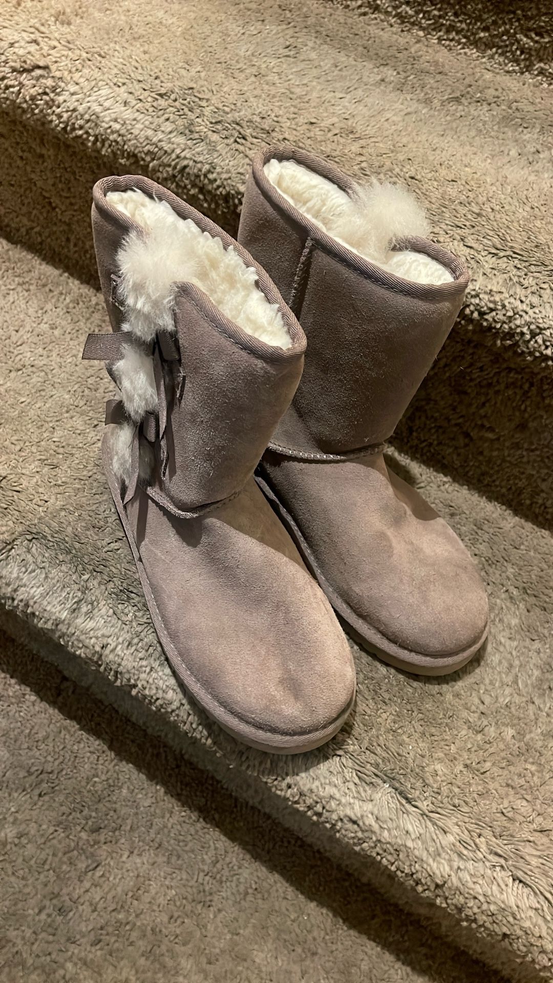 Kookaburra By Uggs Size 7