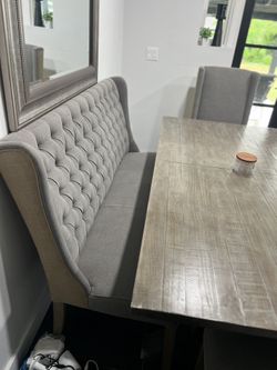 Dinning Room table And Chairs