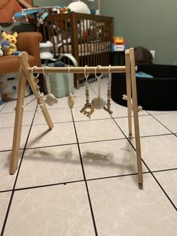 Wooden Baby Gym With Detachable Toys