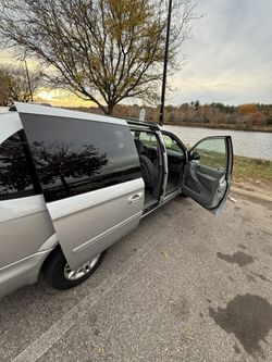 2005 Dodge Caravan