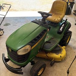 John Deere D140 Lawn Mower 
