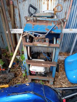 Roofing ladder lift !!! different kinds of roofing equipment??