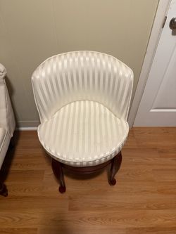Upholstered Vanity Chair with Wood Legs