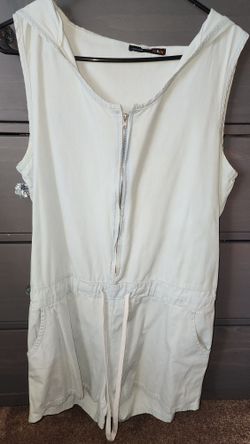 Shorts / Bodysuit - L