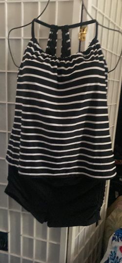 Two piece swimsuit top and shorts size L