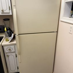 30” Kenmore Refrigerator- Beige