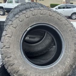 Toyo Tires 35x12.50r17